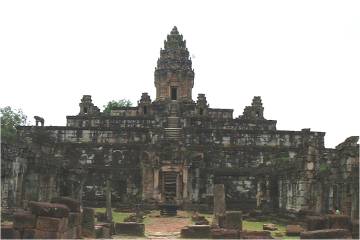 881年建立のピラミッド型寺院バコン