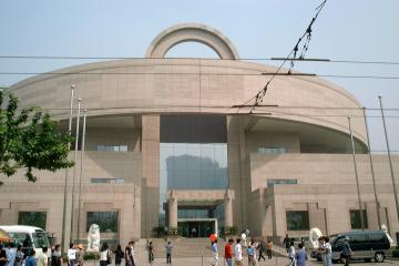 鼎（かなえ）の様な形をした、上海博物館