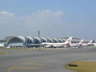 タイの新しい顔、スワンナプーム新国際空港