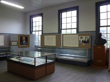 歴史学者、朝河貢一氏の業績を紹介した13展示室