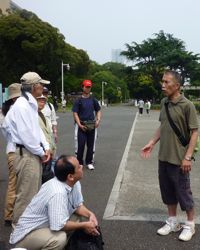 横浜港で歩き方講義