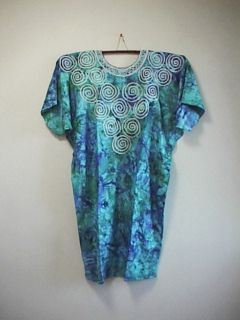 町の洋服屋さんのショウィンドーに飾ってあったドレス 町の洋服屋さんのショウィンドーに飾ってあったドレス