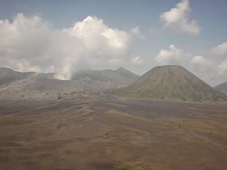スメル山遠望 スメル山遠望