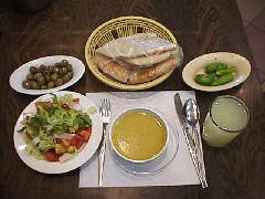 ボーイさんのお薦め : Lentelというスープ ボーイさんのお薦め : Lentelというスープ