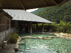 西日本最大の「わたらせ温泉露天風呂」