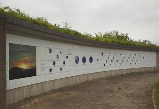 出土品をほぼ実物大に陶板に焼いたという、陶壁画 出土品をほぼ実物大に陶板に焼いたという、陶壁画