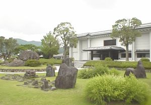 不思議な世界が展開される、伊都国資料館 不思議な世界が展開される、伊都国資料館