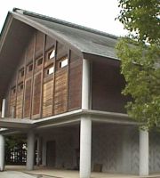 高床倉庫を模した末盧館 高床倉庫を模した末盧館