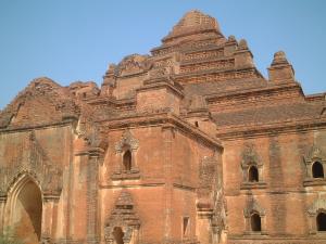ナラトゥ王が罪をつぐなう為建立した、ダマヤッジ寺院　（1165年）