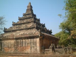 Anawrahta (アノーヤター王:1044−1077年) Anawrahta (アノーヤター王:1044−1077年)