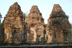 879年に建立されたプリア・コー 879年に建立されたプリア・コー