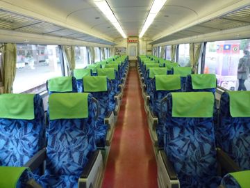 乗客ゼロの車内 乗客ゼロの車内