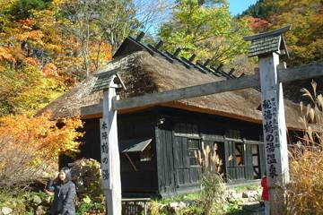 鶴の湯入り口