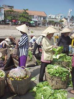 ベトナムの女性は働き者