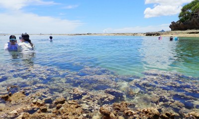 伊江島を遠望する備瀬崎海岸